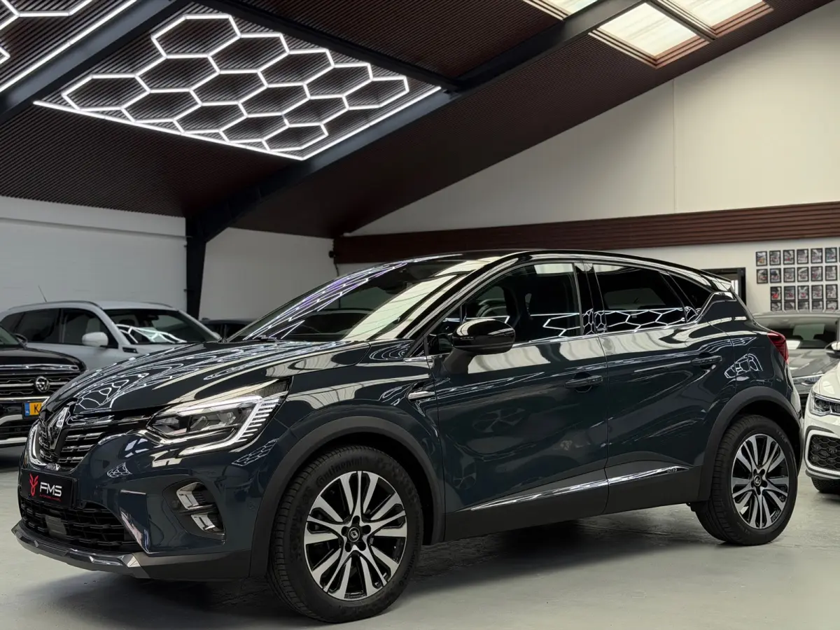 1.6 E-Tech Plug-in Hybrid 160 Initiale Paris Camera