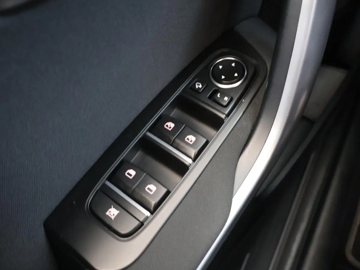 1.0 T-GDi DynamicLine | Navigatie | Parkeercamera | Climate Control | Cruise Control |