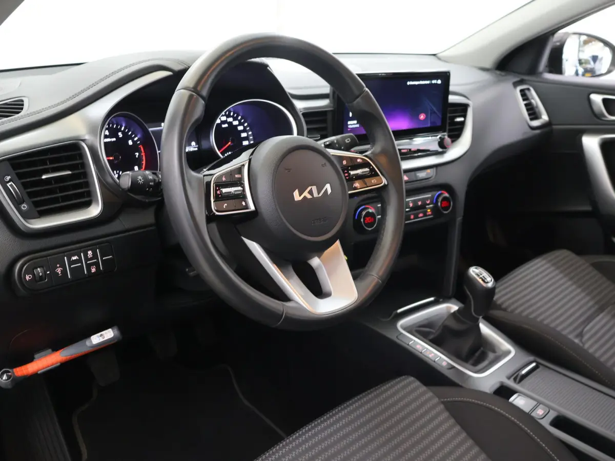 1.0 T-GDi DynamicLine | Navigatie | Parkeercamera | Climate Control | Cruise Control |