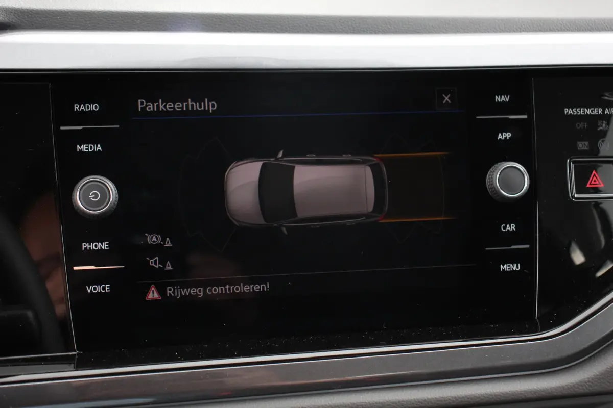 1.0 TSI DSG Style Navigatie Climate Control Cruise control adaptive Parkeer sensoren Led Dab Lichtmetalen Velgen Digitale Cockpit