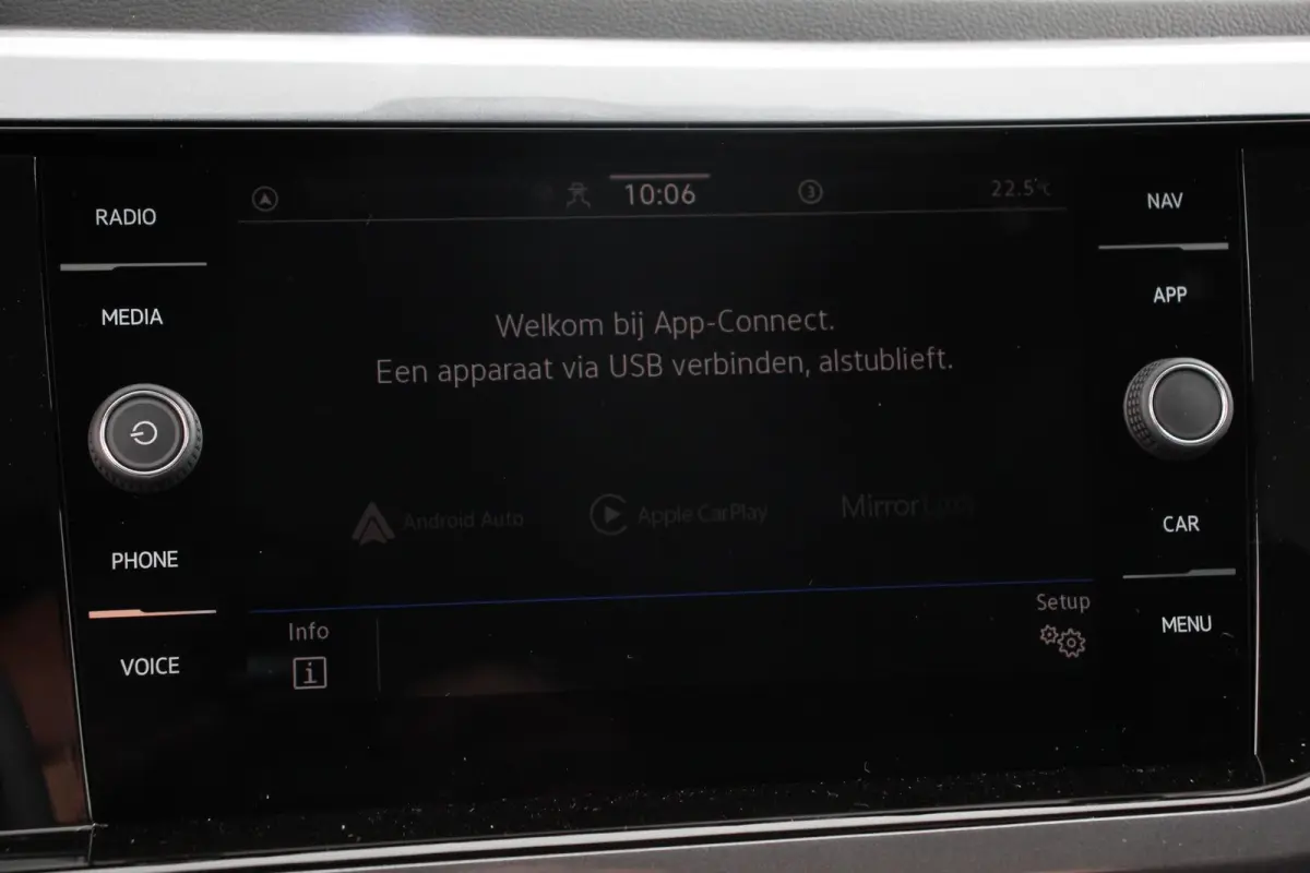1.0 TSI DSG Style Navigatie Climate Control Cruise control adaptive Parkeer sensoren Led Dab Lichtmetalen Velgen Digitale Cockpit