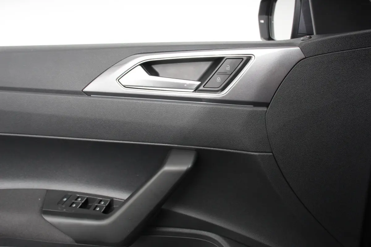 1.0 TSI DSG Style Navigatie Climate Control Cruise control adaptive Parkeer sensoren Led Dab Lichtmetalen Velgen Digitale Cockpit