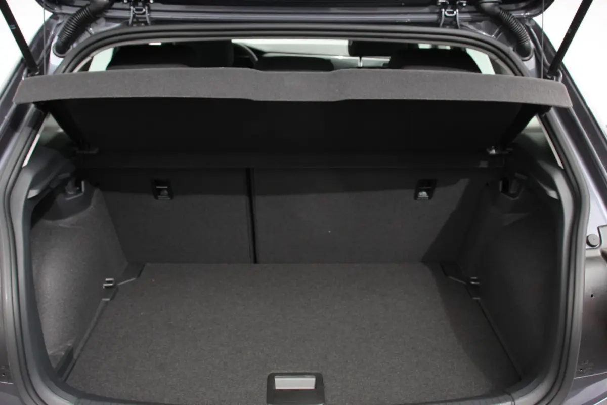 1.0 TSI DSG Style Navigatie Climate Control Cruise control adaptive Parkeer sensoren Led Dab Lichtmetalen Velgen Digitale Cockpit