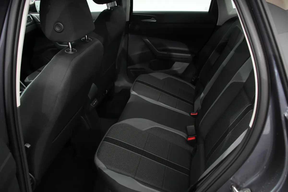 1.0 TSI DSG Style Navigatie Climate Control Cruise control adaptive Parkeer sensoren Led Dab Lichtmetalen Velgen Digitale Cockpit