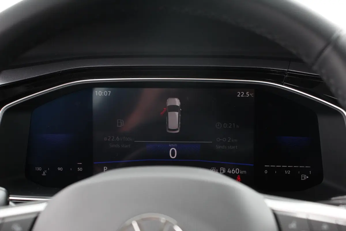 1.0 TSI DSG Style Navigatie Climate Control Cruise control adaptive Parkeer sensoren Led Dab Lichtmetalen Velgen Digitale Cockpit