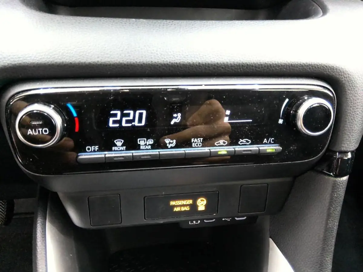 1.5 HYBRID 115 ACTIVE I AUTOMAAT I APPLE CARPLAY I P-CAMERA I ADAPTIVE CRUISE CONTROL