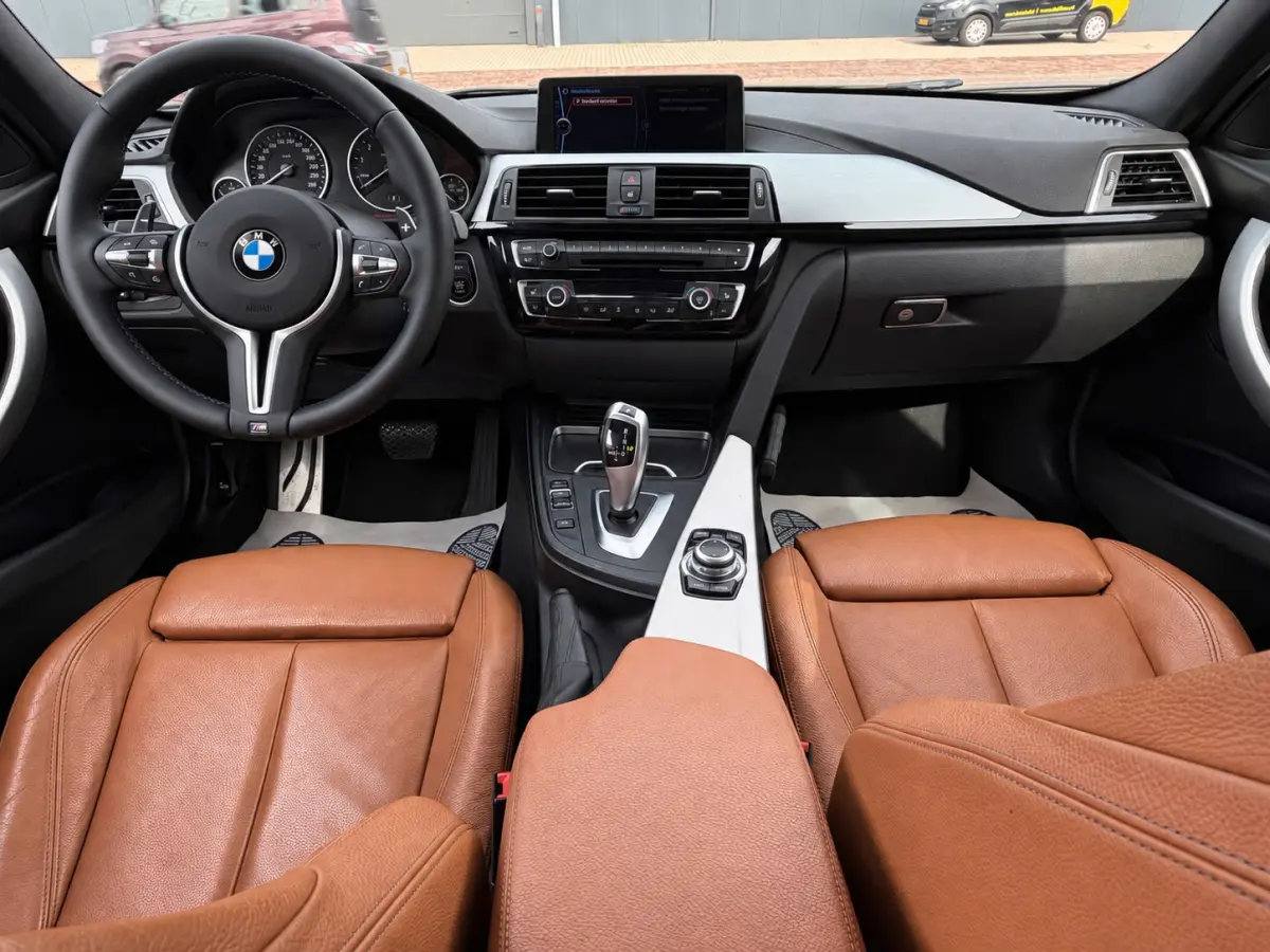 318i Edition M Sport Shadow High Executive