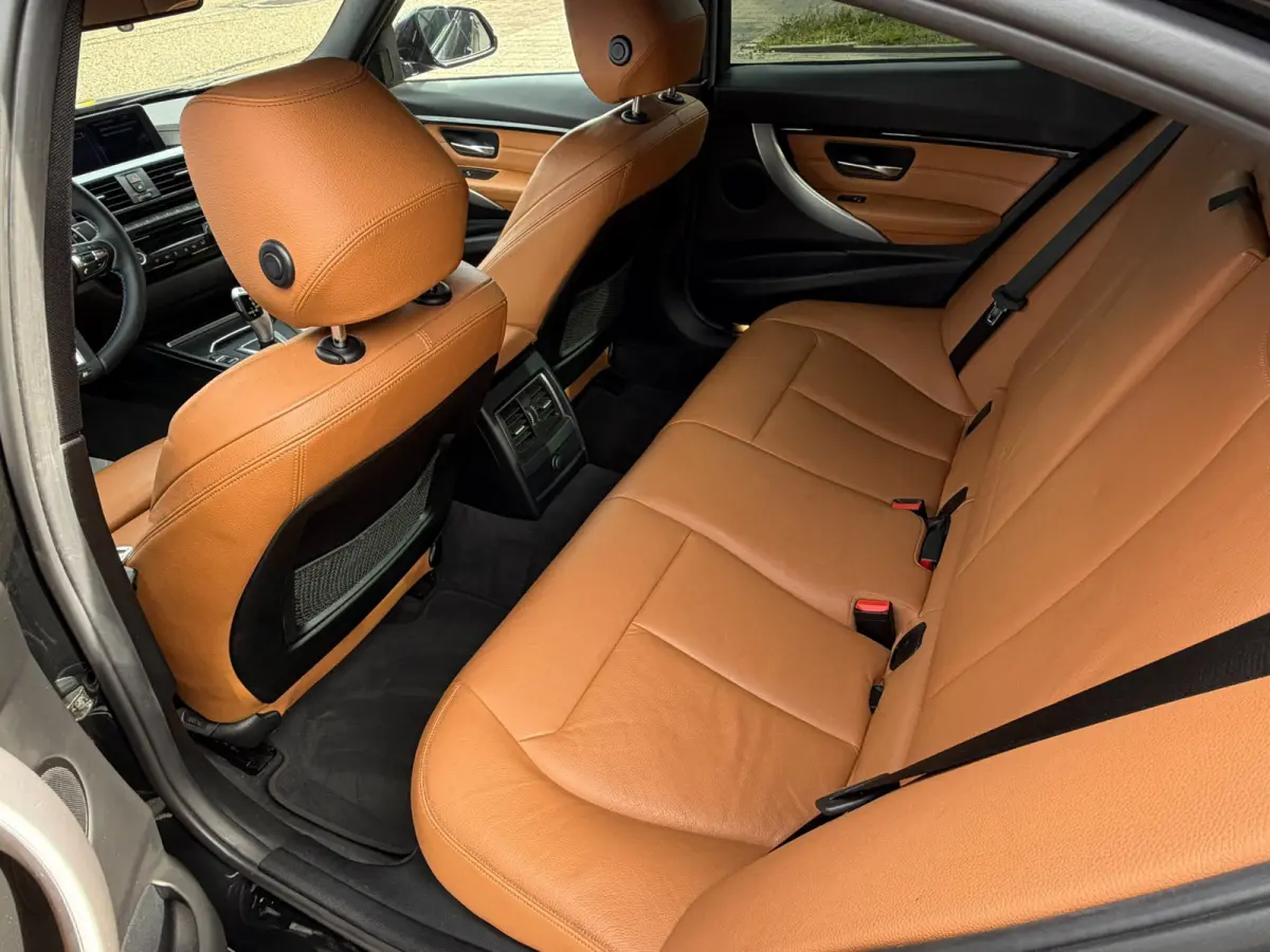 318i Edition M Sport Shadow High Executive