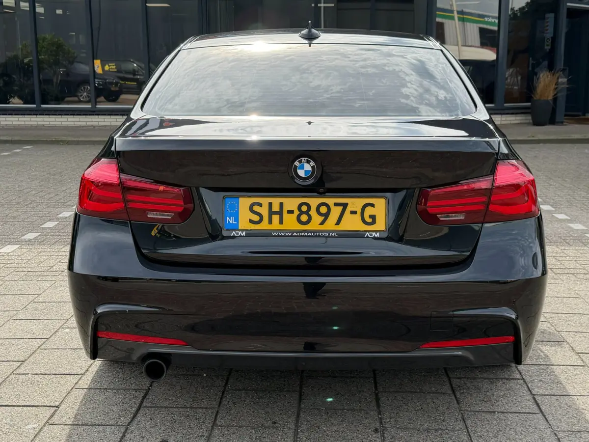 318i Edition M Sport Shadow High Executive