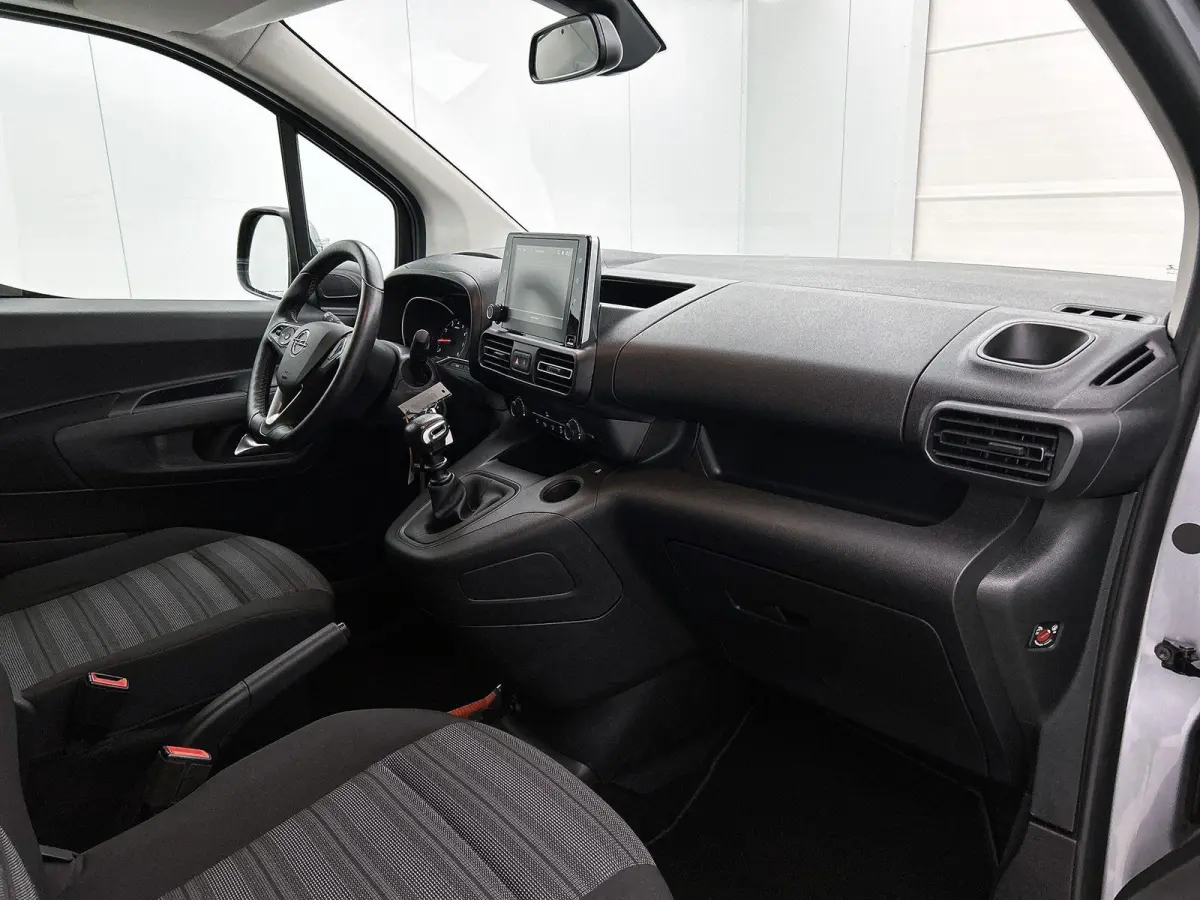 110pk L2H1 Edition | 1ste eigenaar | 7 Persoons | Camera | Navigatie | Stuurverwarming | Airco