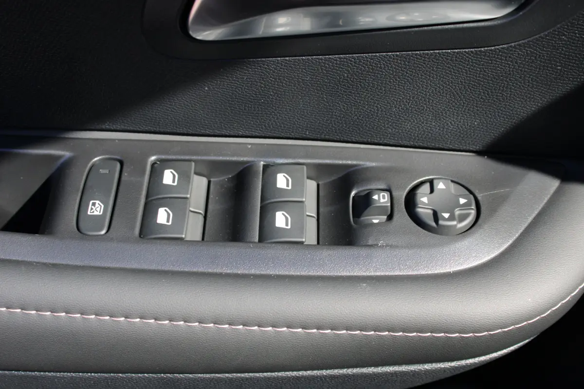 Allure 1.2 Hybride 110 Adaptive Cruise Control | Camera voor en achter | Navigatie | Apple Carplay/Android Auto