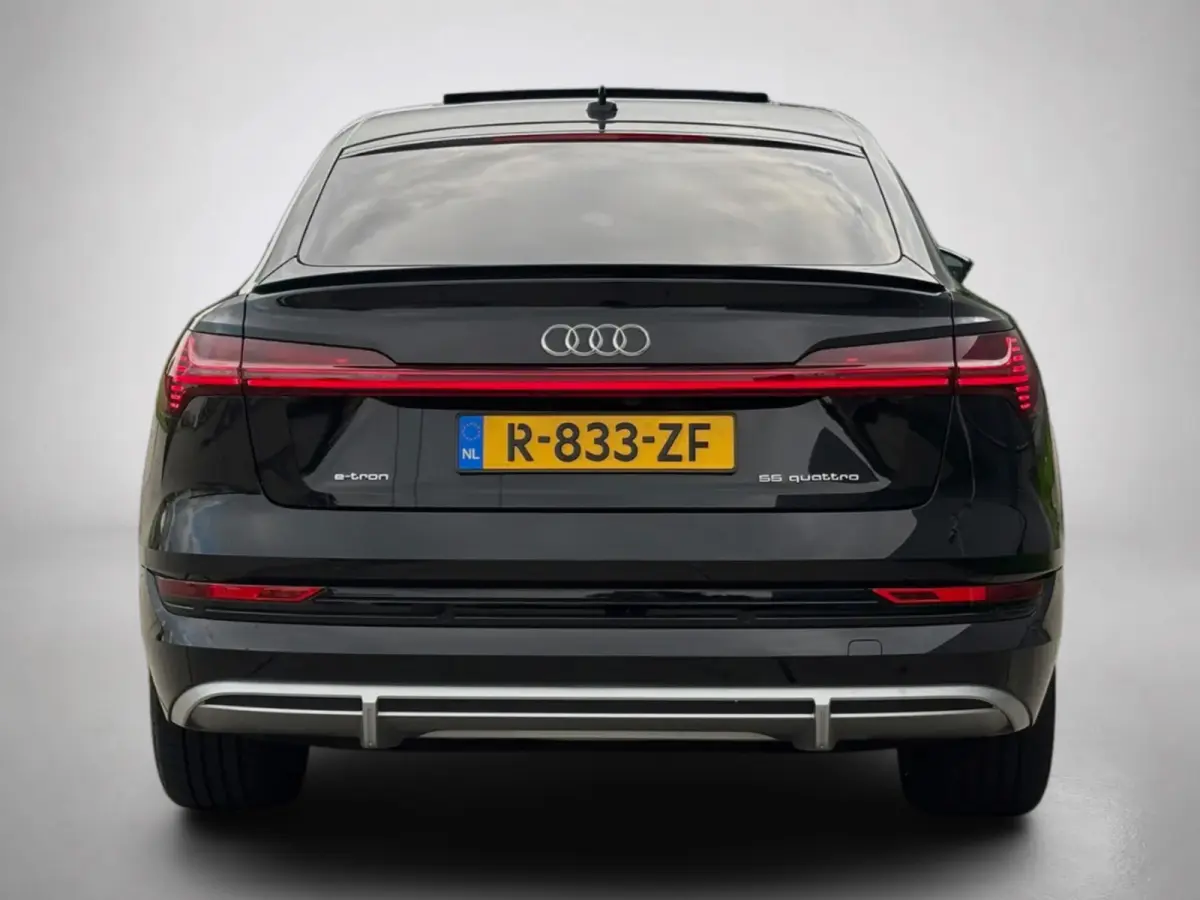 55 quattro S edition 95 kWh (NL-auto,Dealer OndH, Panorama, B&O, Camera, PDC, StoelV, Carplay, Etc)