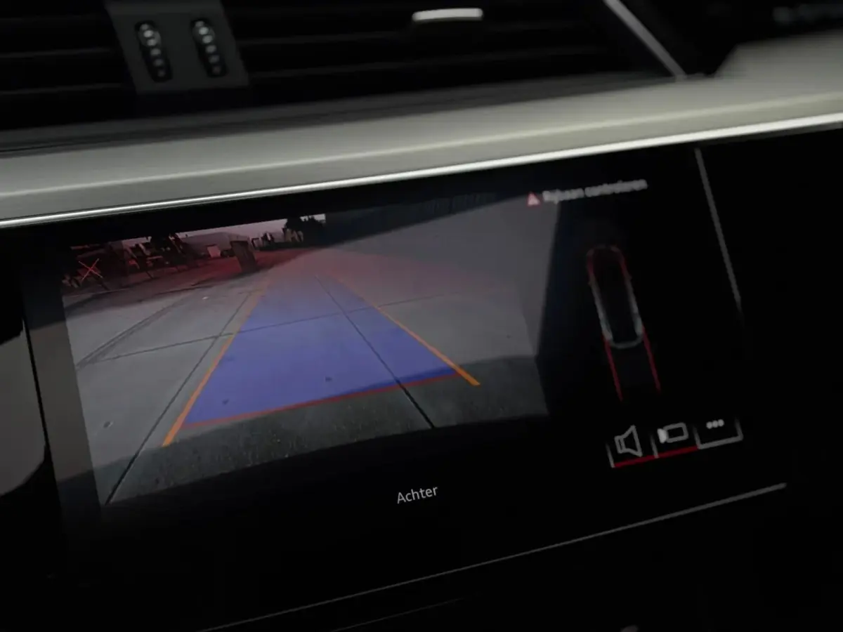 55 quattro S edition 95 kWh (NL-auto,Dealer OndH, Panorama, B&O, Camera, PDC, StoelV, Carplay, Etc)
