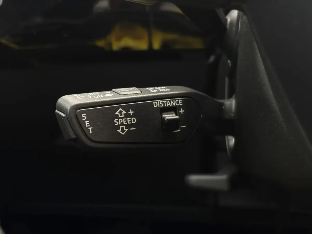 55 quattro S edition 95 kWh (NL-auto,Dealer OndH, Panorama, B&O, Camera, PDC, StoelV, Carplay, Etc)