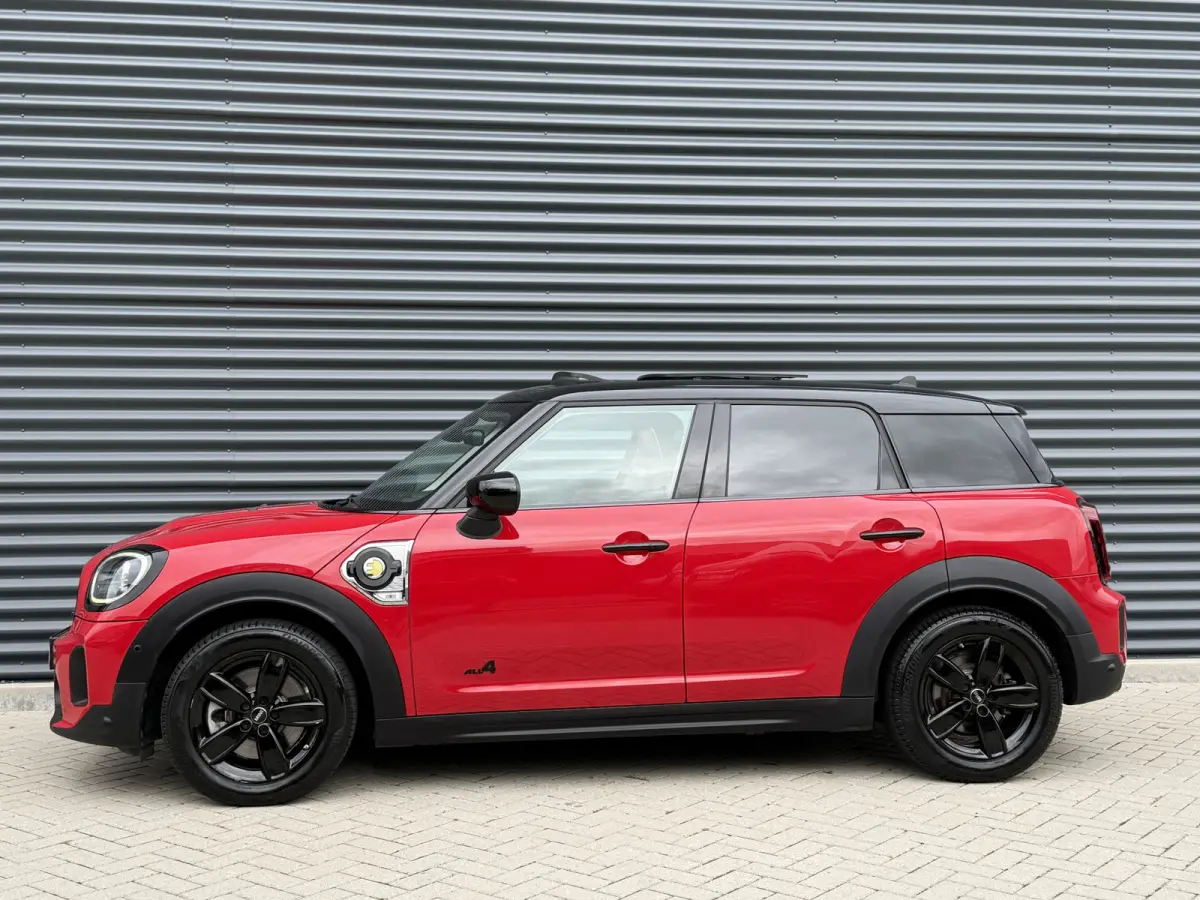 1.5 Cooper ALL4 Pano/Leder/H&K/Camera