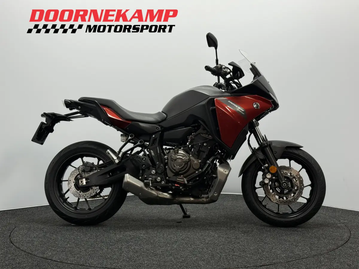 Yamaha Tracer 7 2021 Benzine Handgeschakeld leasen