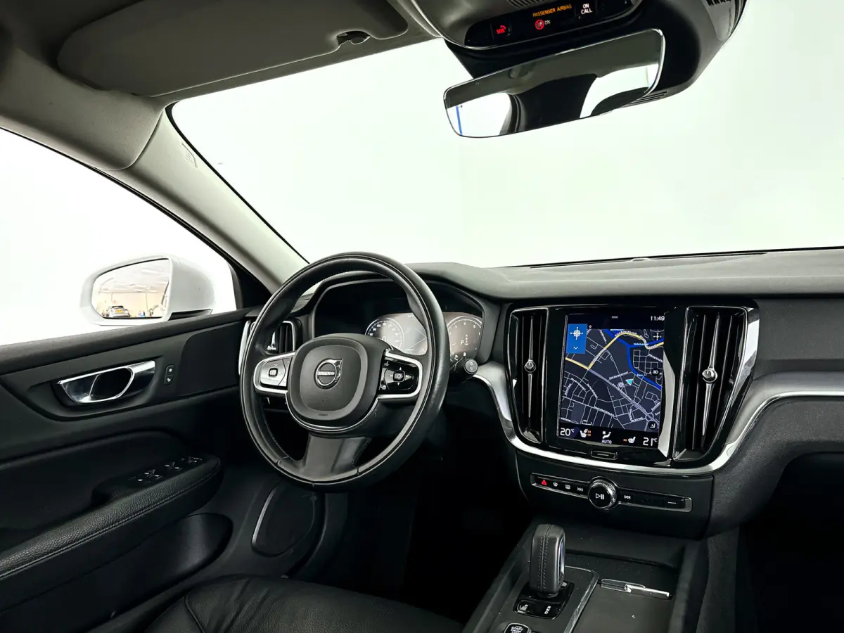B3 Momentum Advantage | Parkeercamera | Stoel- en Stuurverwarming | Cruise control | Trekhaak