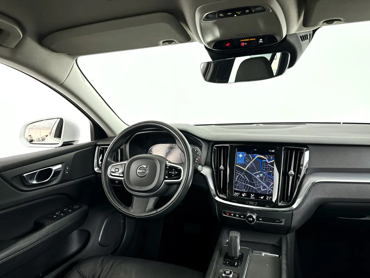 B3 Momentum Advantage | Parkeercamera | Stoel- en Stuurverwarming | Cruise control | Trekhaak