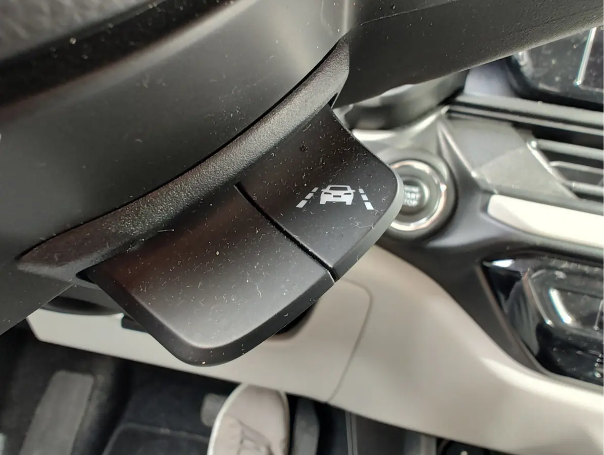 1.2 SELECT SMART HYBRID Navi | Draadloze Carplay | All Season