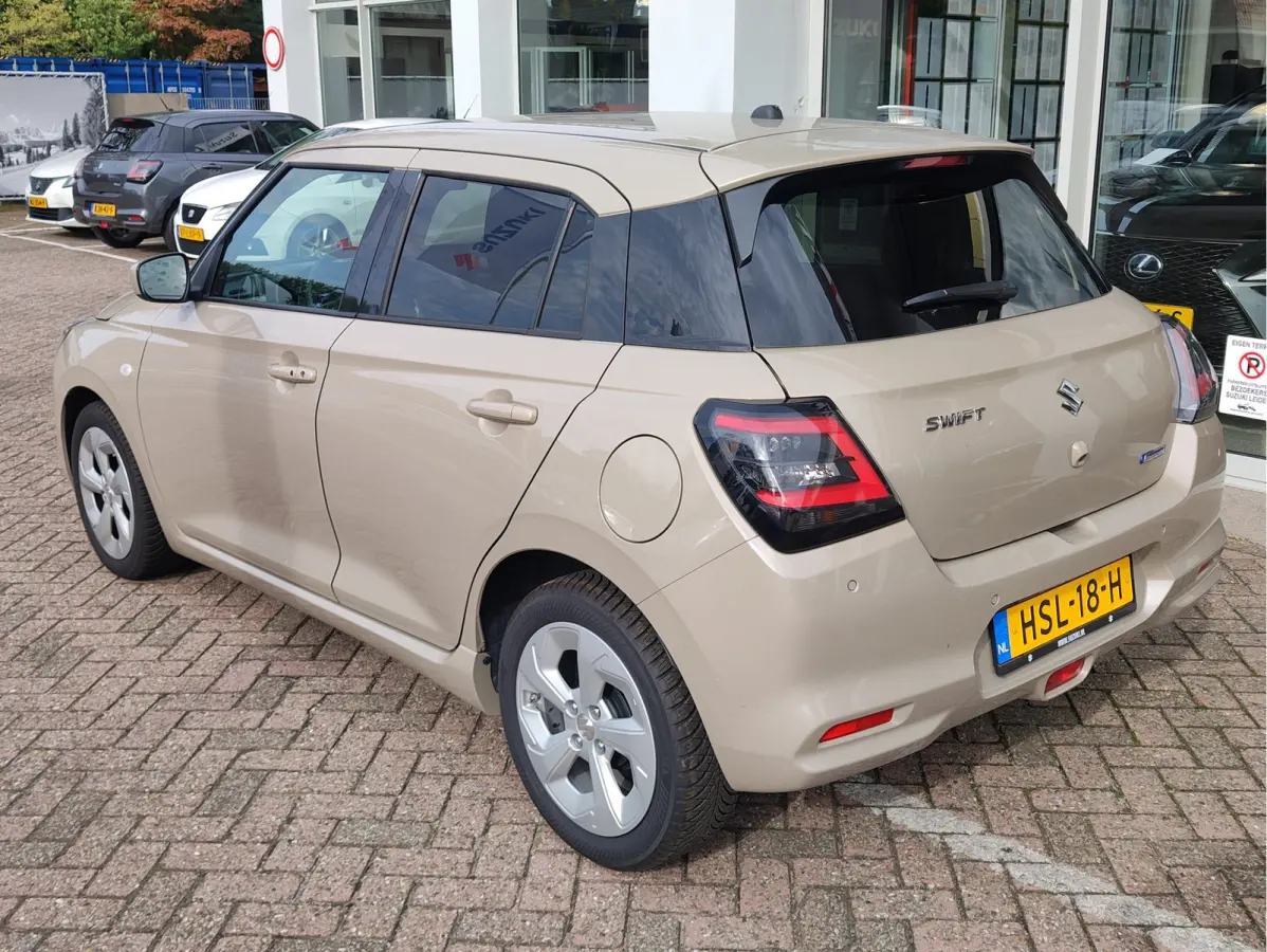 1.2 SELECT SMART HYBRID Navi | Draadloze Carplay | All Season