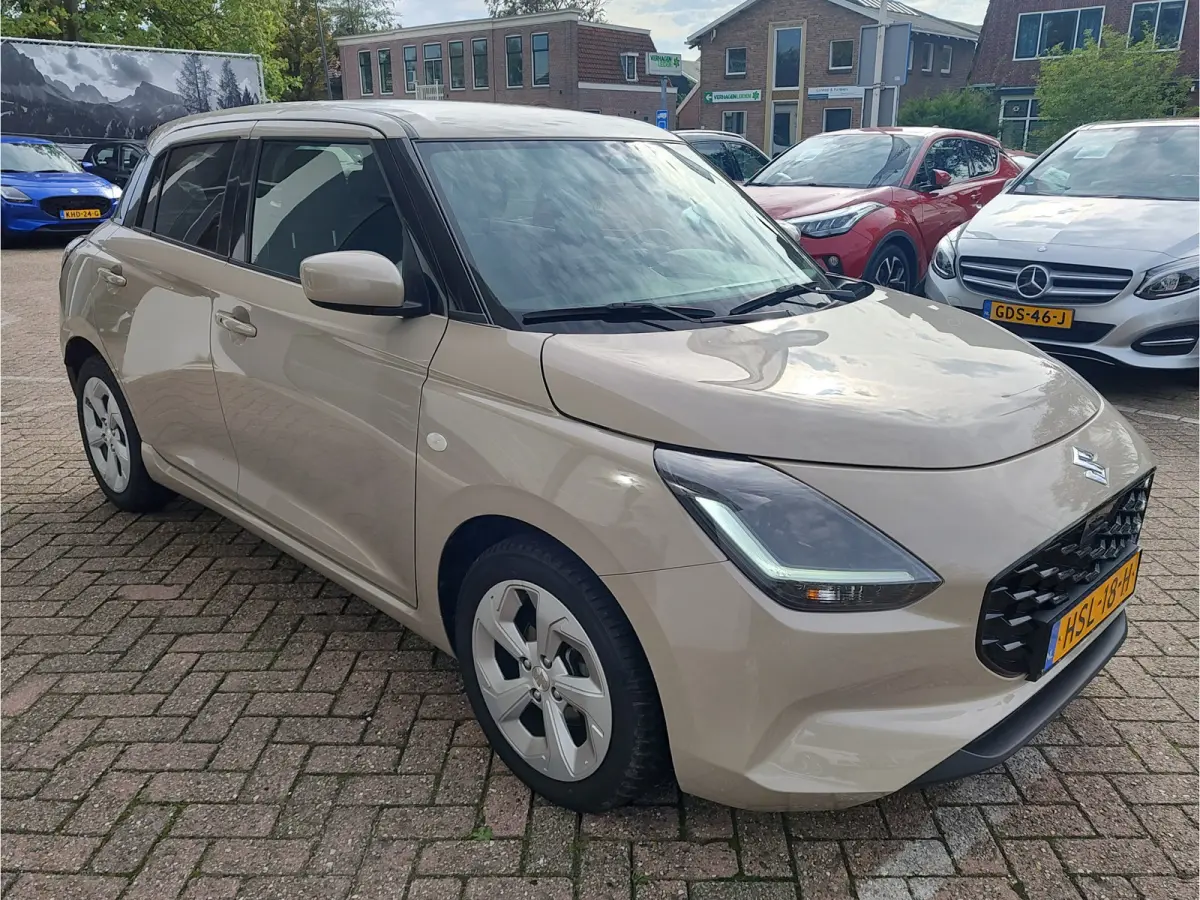 1.2 SELECT SMART HYBRID Navi | Draadloze Carplay | All Season
