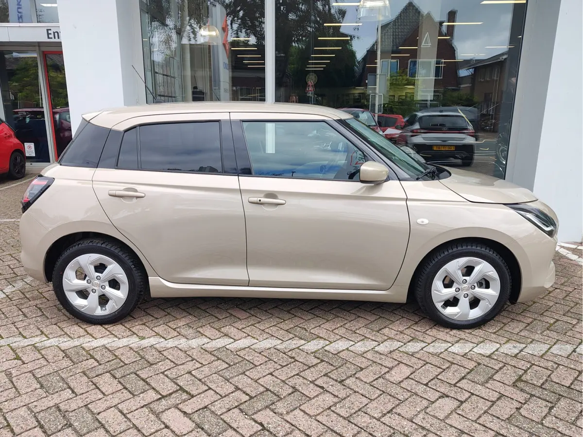 1.2 SELECT SMART HYBRID AUTOMAAT Navi | Draadloze Carplay | All Season