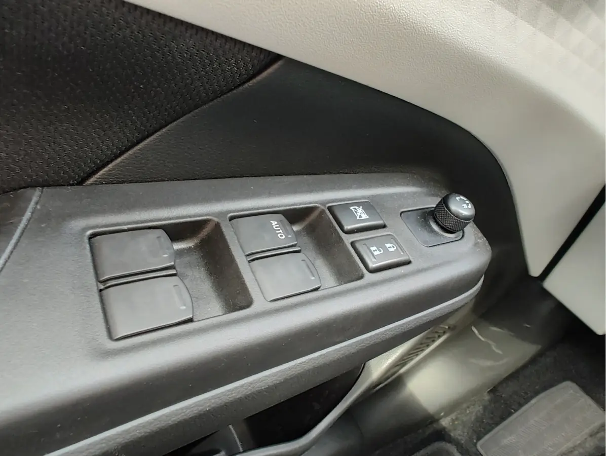 1.2 SELECT SMART HYBRID Navi | Draadloze Carplay | All Season