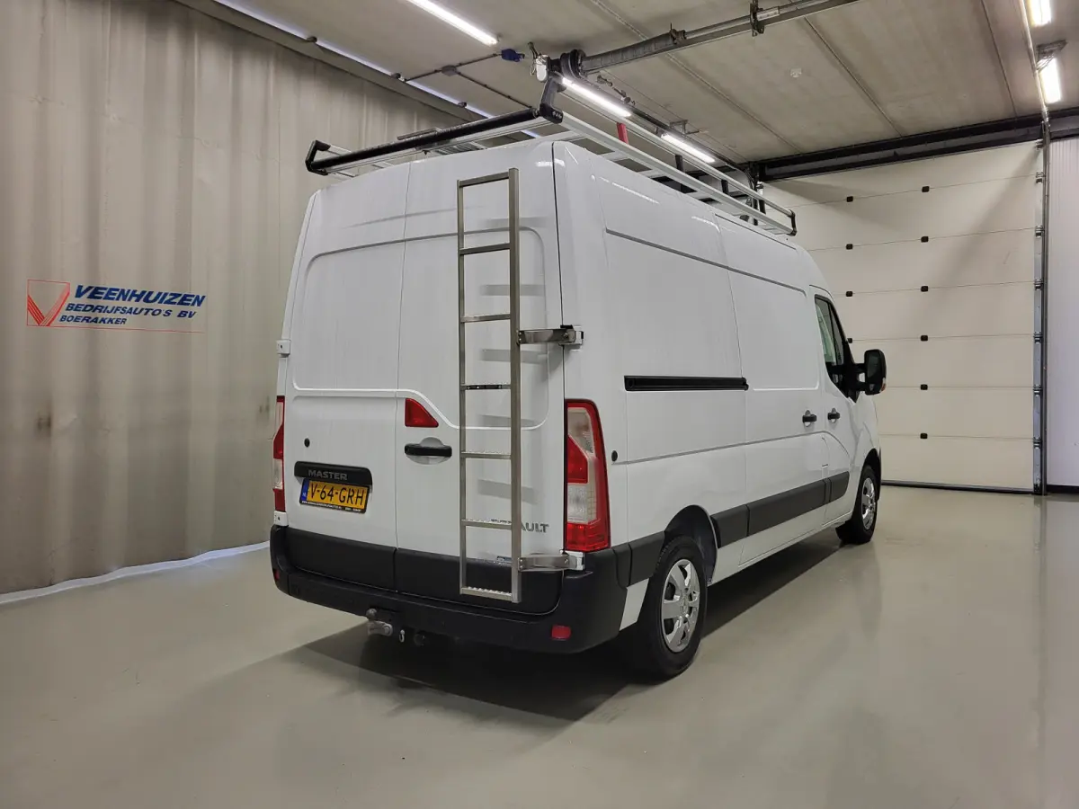 2.3dCi 135pk L2/H2 Euro 6!