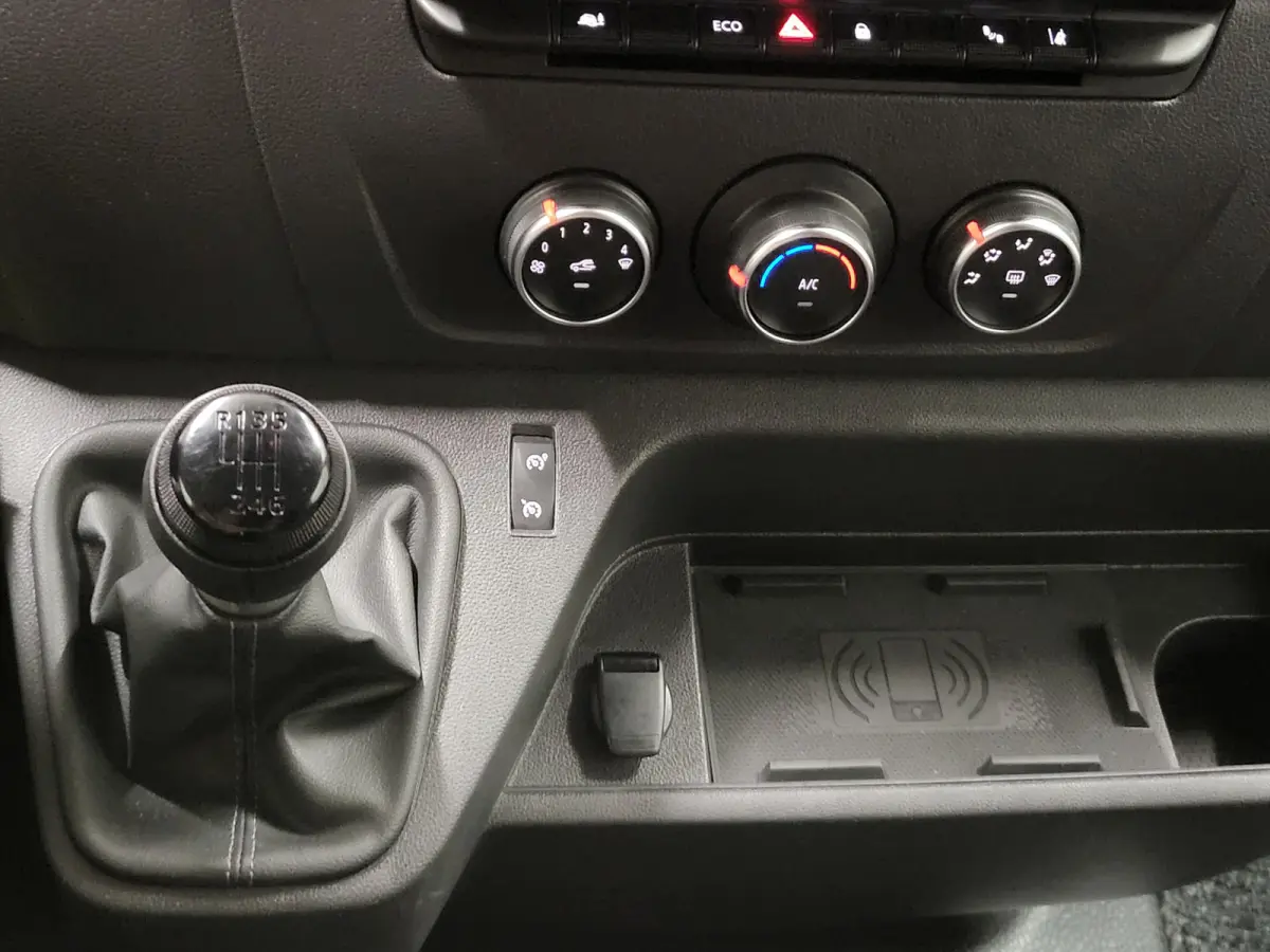 2.3dCi 135pk L2/H2 Euro 6!