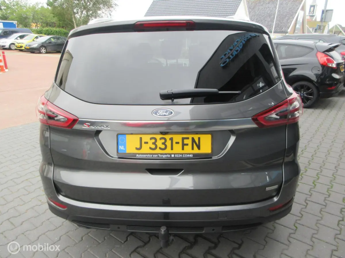 1.5 Vignale 7p. 82dkm! Airco Cruise Verw stoelen Navigatie Trekhaak