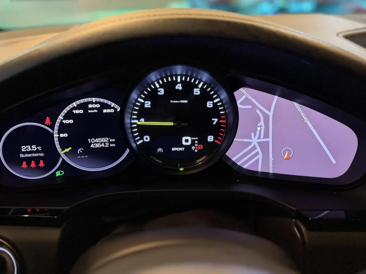 3.0 E-Hybrid|Softcls|PANO|Maxton|NAP|