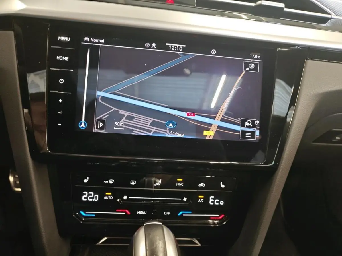 1.4 TSI EHYBRID R-LINE BUSINESS+ I SCHUIF/KANTELDAK I STOELVERWARMING I APPLE CARPLAY I P-CAMERA