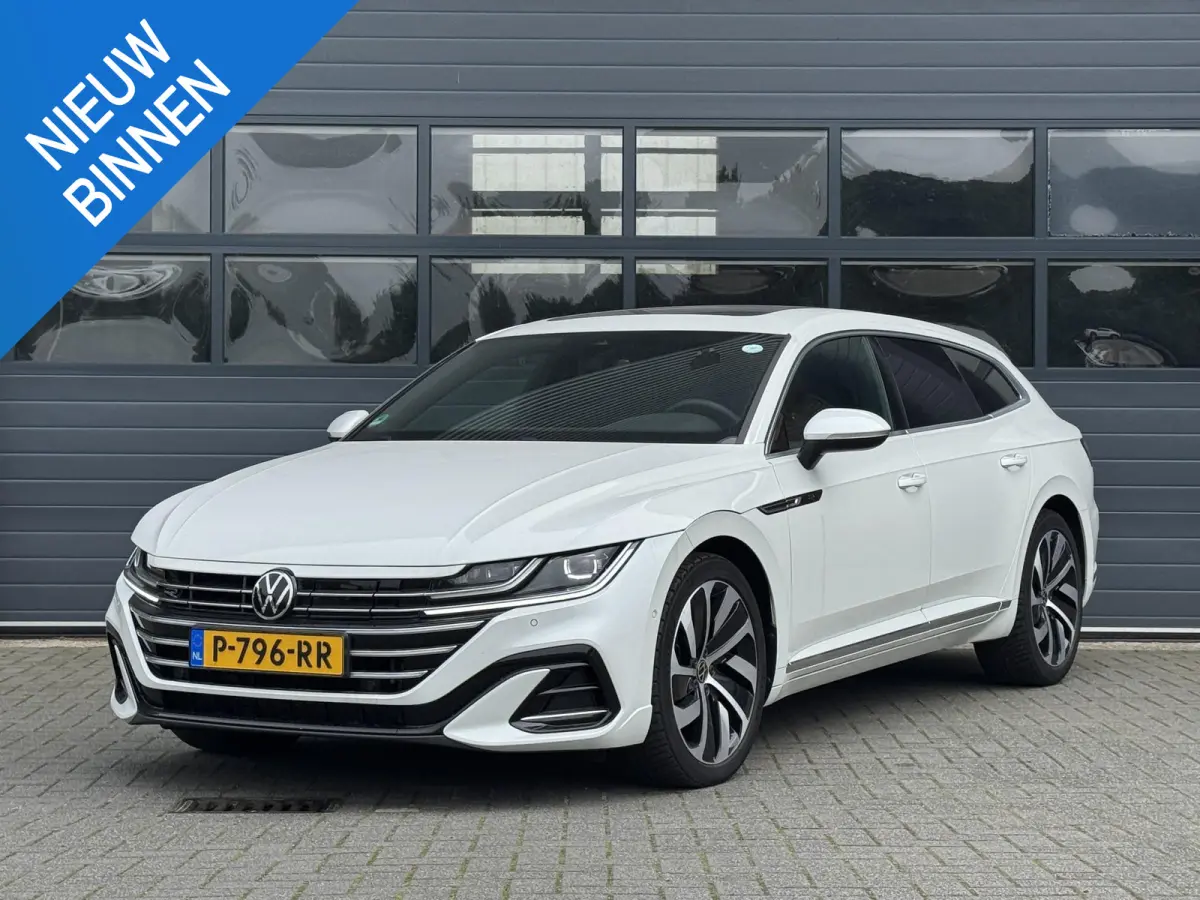 1.4 TSI EHYBRID R-LINE BUSINESS+ I SCHUIF/KANTELDAK I STOELVERWARMING I APPLE CARPLAY I P-CAMERA