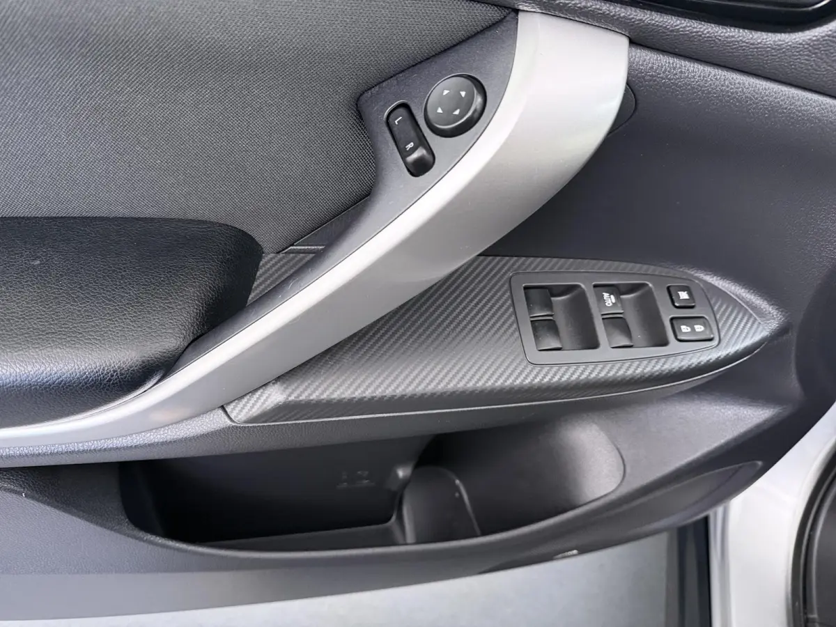 1.5 DI-T Pure | AUTOMAAT | | Achteruitcamera | Apple CarPlay | Trekhaak |