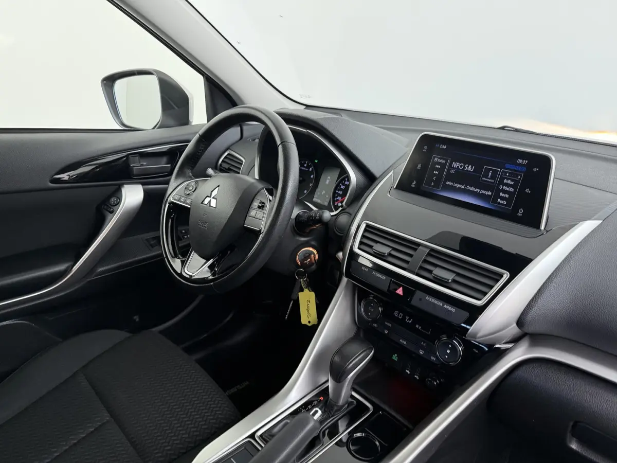 1.5 DI-T Pure | AUTOMAAT | | Achteruitcamera | Apple CarPlay | Trekhaak |