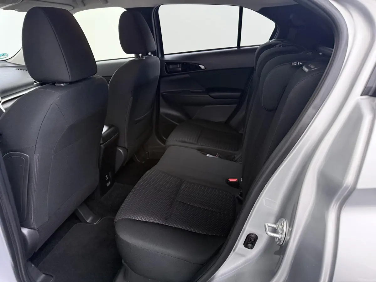 1.5 DI-T Pure | AUTOMAAT | | Achteruitcamera | Apple CarPlay | Trekhaak |