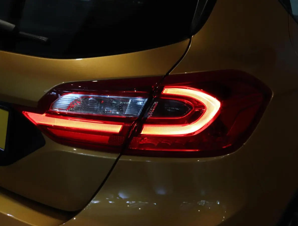 1.0 EcoBoost Active
