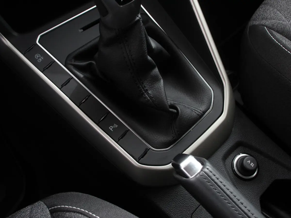 1.0 TSI Move Navigatie App Connect / Android Auto / Apple Carplay Climate Control Parkeer sensoren Lichtmetalen Velgen Dab Digitale Cockpit