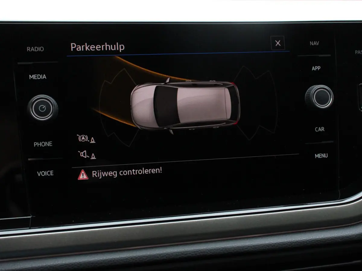 1.0 TSI Move Navigatie App Connect / Android Auto / Apple Carplay Climate Control Parkeer sensoren Lichtmetalen Velgen Dab Digitale Cockpit