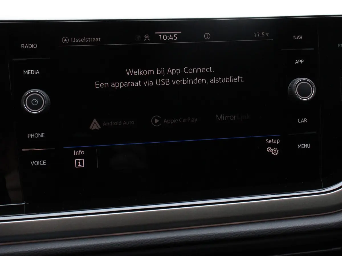 1.0 TSI Move Navigatie App Connect / Android Auto / Apple Carplay Climate Control Parkeer sensoren Lichtmetalen Velgen Dab Digitale Cockpit