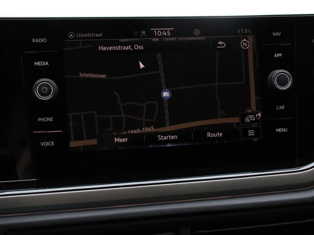 1.0 TSI Move Navigatie App Connect / Android Auto / Apple Carplay Climate Control Parkeer sensoren Lichtmetalen Velgen Dab Digitale Cockpit