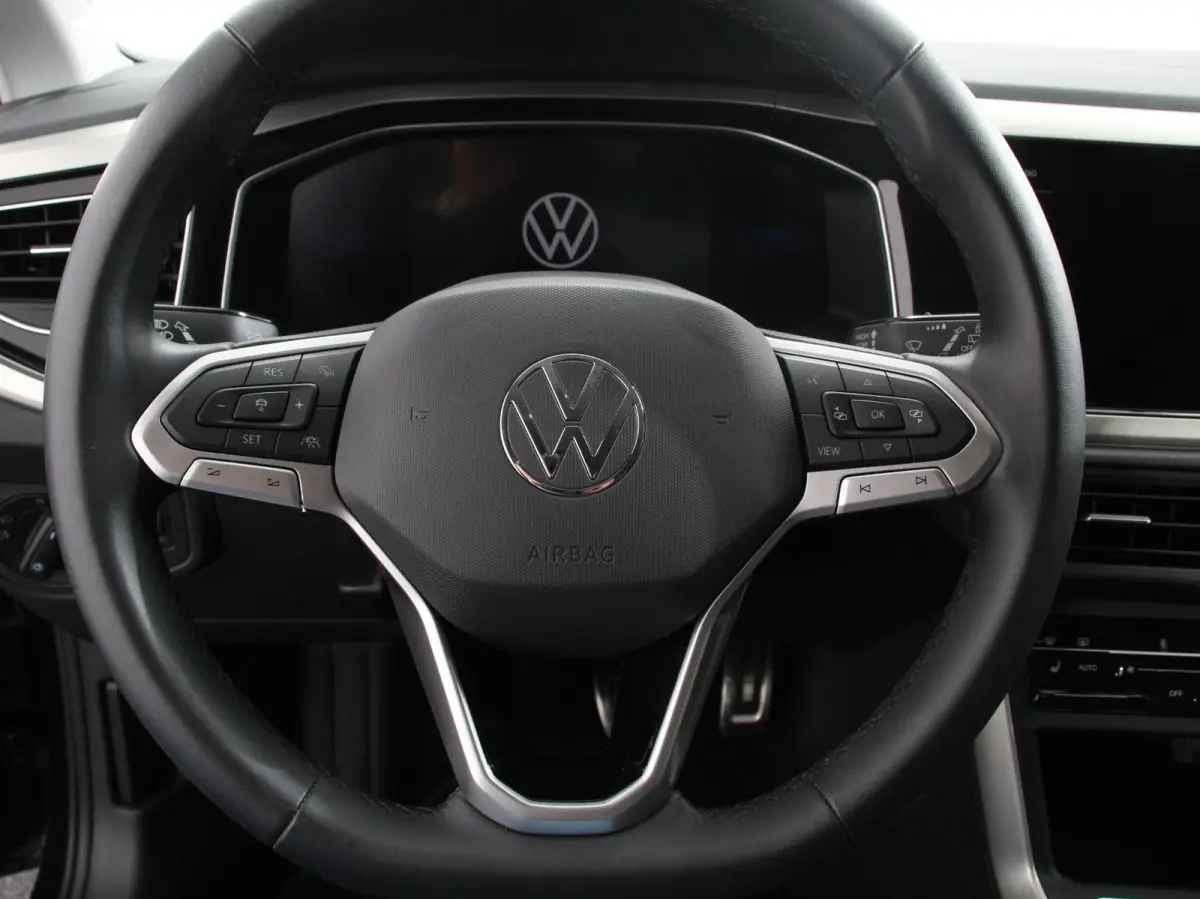1.0 TSI Move Navigatie App Connect / Android Auto / Apple Carplay Climate Control Parkeer sensoren Lichtmetalen Velgen Dab Digitale Cockpit