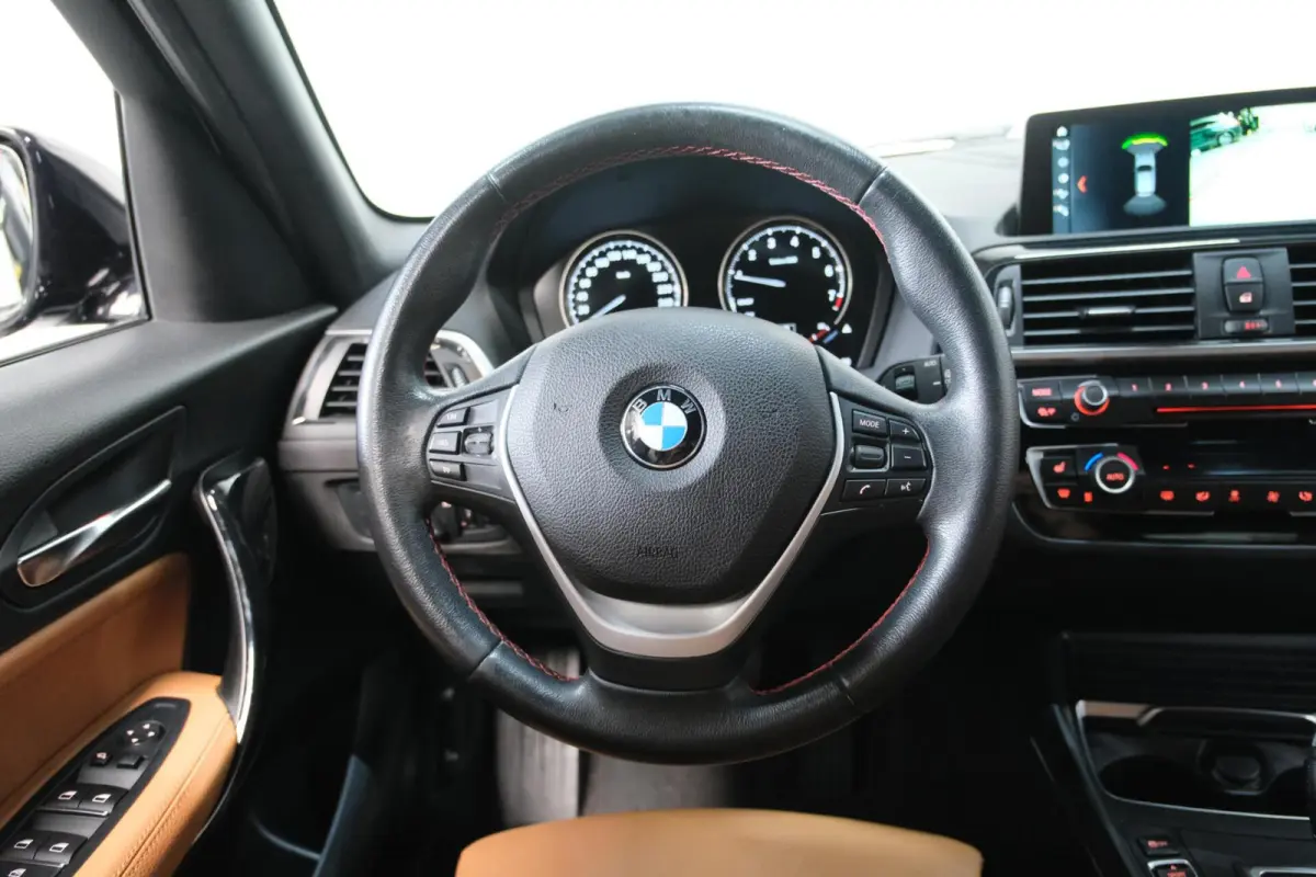 118i Edition Sport Line Shadow | Cognac