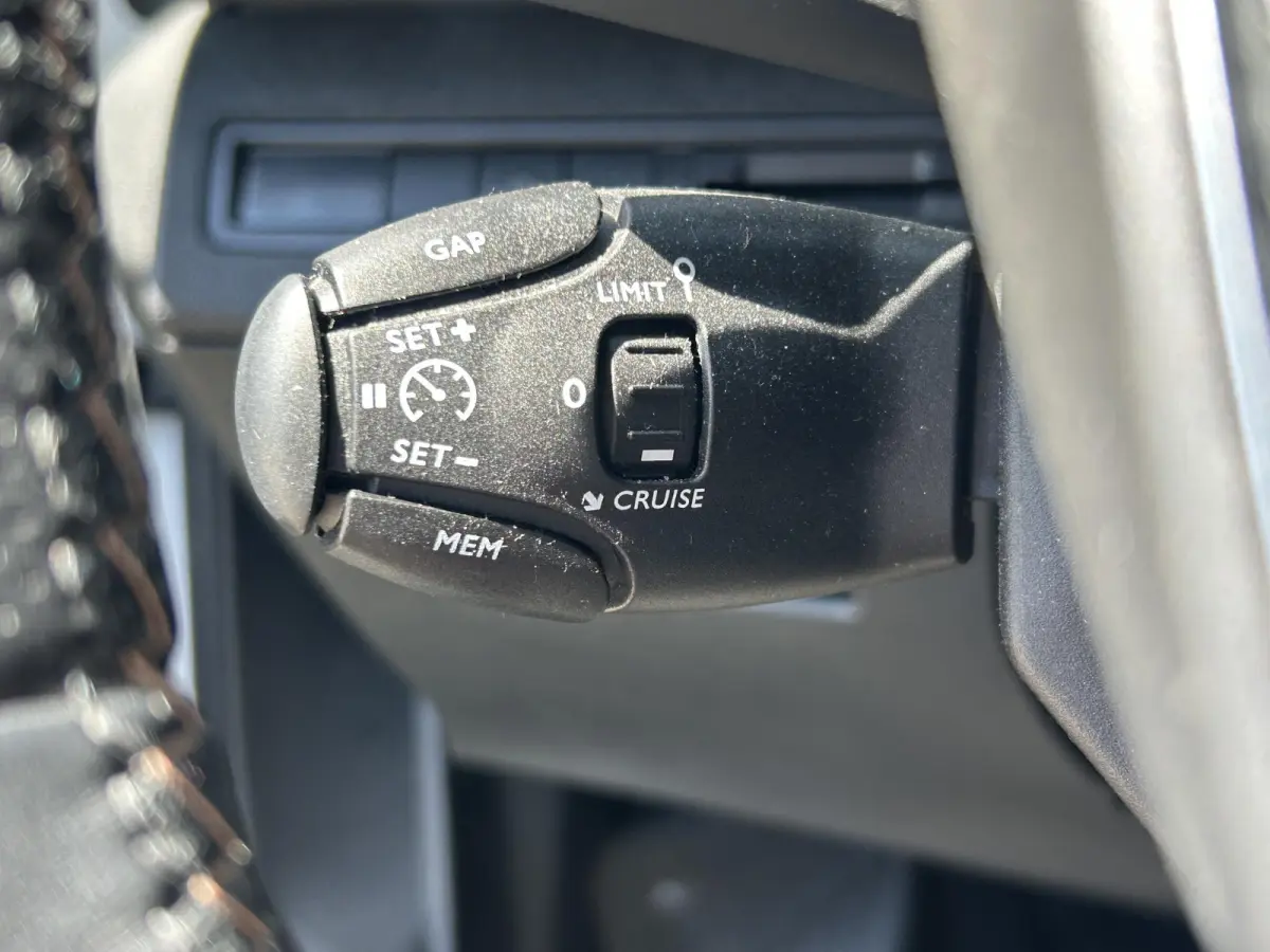 1.2 PureTech GT-Line Avantage | Panoramisch schuifdak | Adaptieve Cruise Control | Camera | Apple Carplay/Android Auto