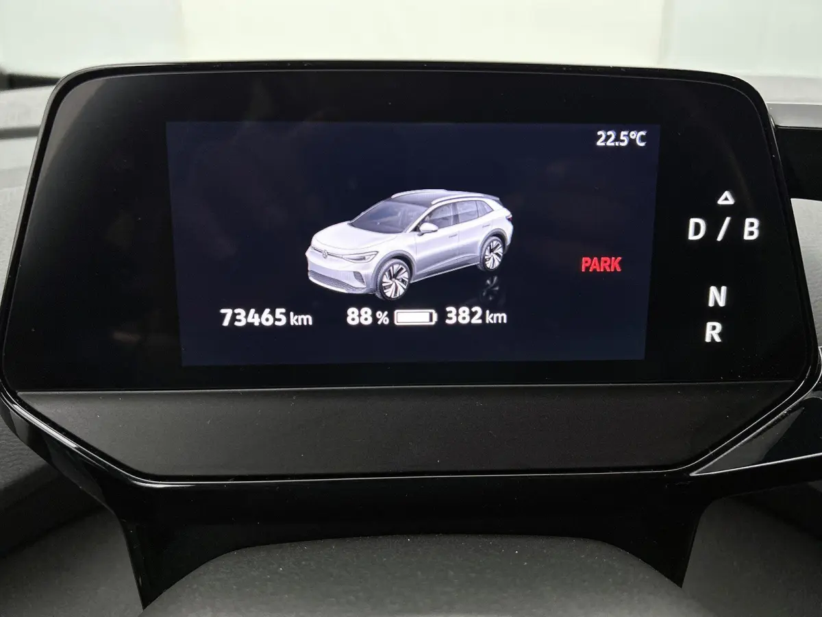 First 77 kWh | 204 PK | SoH...% | Appel Carplay / Android Auto | Parkeercamera | Stoelverwarming | Stuurverwarming | Adaptieve Cruise Control |