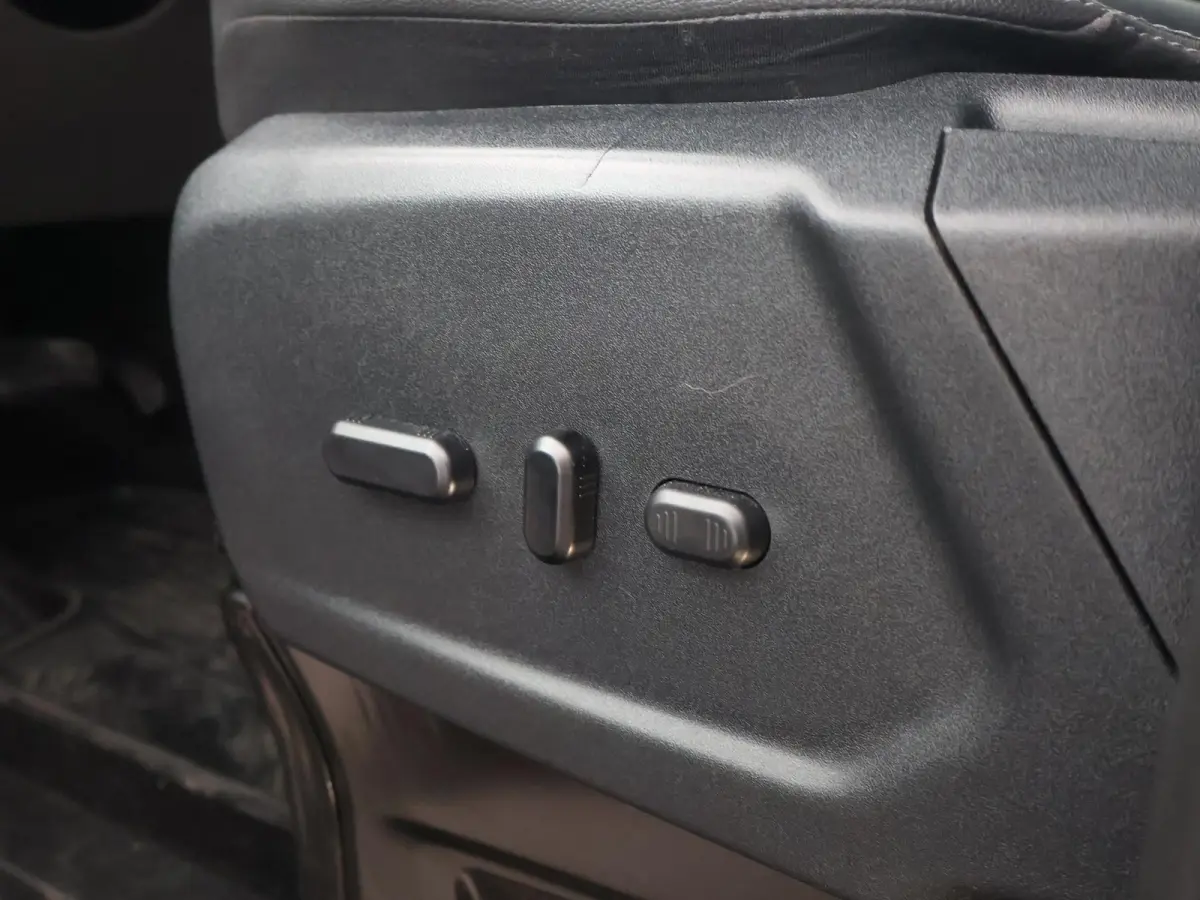 320 2.0 TDCI 185 PK SPORT AUT. 5-PERS DUBBEL CAB. + 2 SCHUIFDEUREN | TREKHAAK | CARPLAY | STOELVERW.