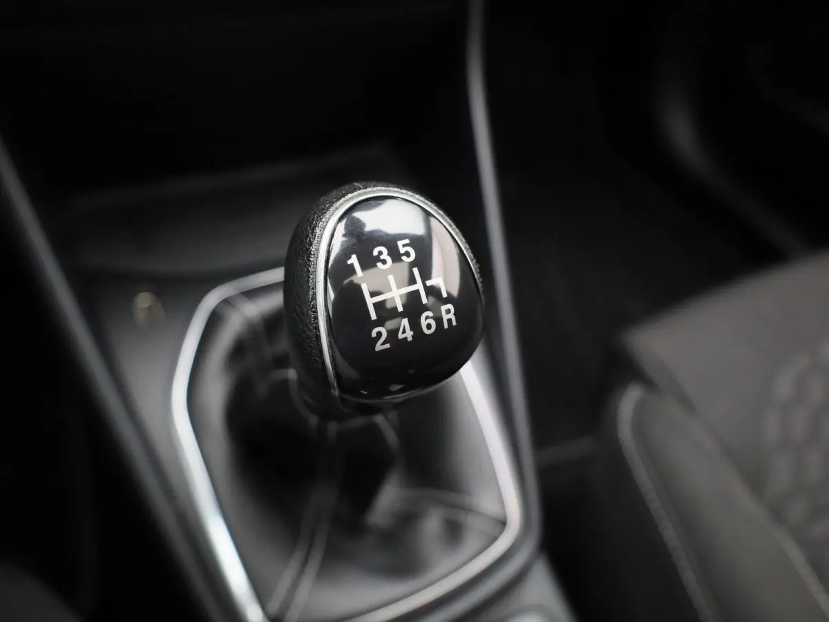 1.0 EcoBoost Hybrid Titanium X | Apple Carplay / Android Auto | Panoramadak | Achteruitrijcamera | Parkeersensoren |