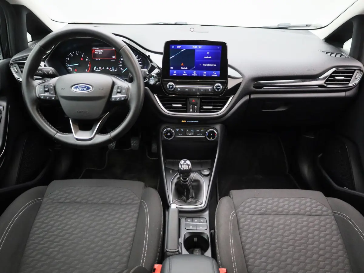 1.0 EcoBoost Hybrid Titanium X | Apple Carplay / Android Auto | Panoramadak | Achteruitrijcamera | Parkeersensoren |