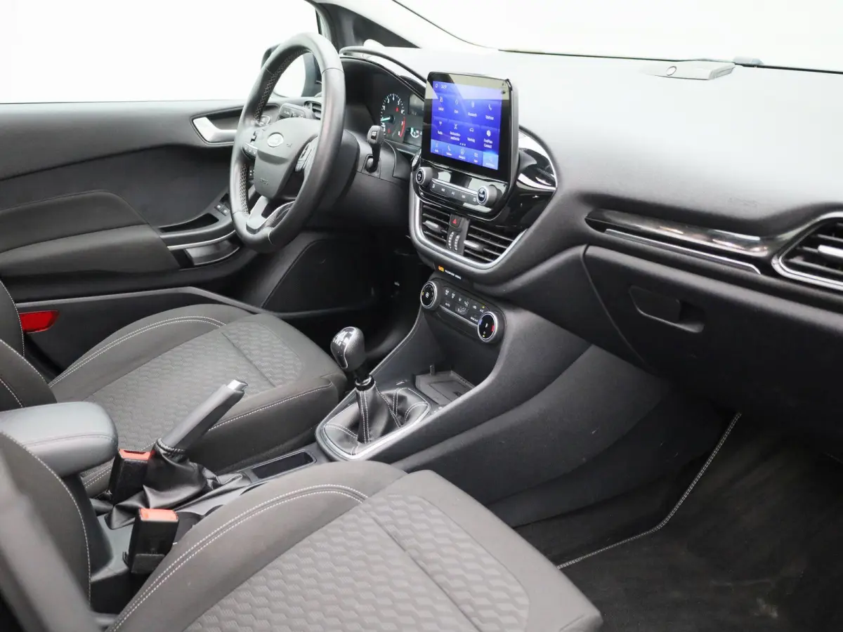 1.0 EcoBoost Hybrid Titanium X | Apple Carplay / Android Auto | Panoramadak | Achteruitrijcamera | Parkeersensoren |