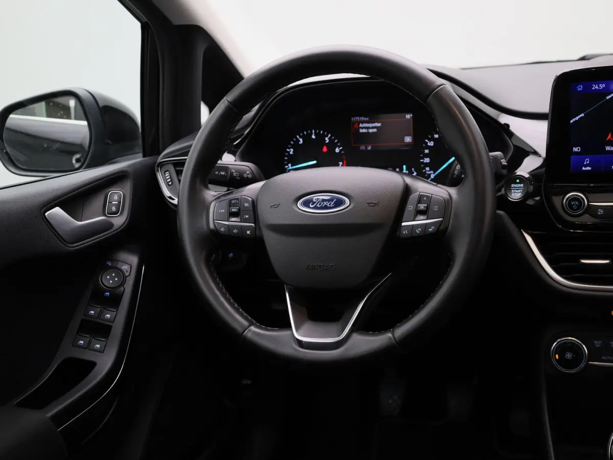 1.0 EcoBoost Hybrid Titanium X | Apple Carplay / Android Auto | Panoramadak | Achteruitrijcamera | Parkeersensoren |